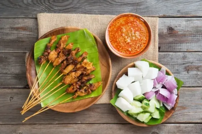 Typical Malay Foods Rich in Flavor and Indonesian Culinary Traditions